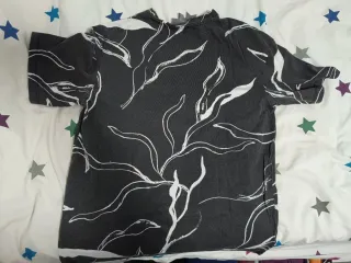 Camiseta Pull and Bear Estampada Talla XS