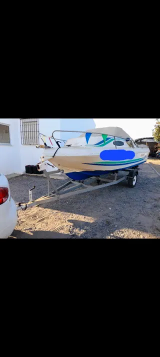 Embarcación MEDUSSA con motor Yamaha 60