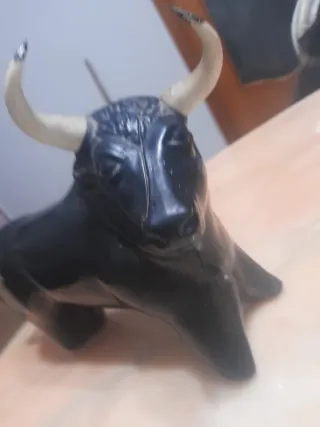 Bottiglia da collezione toro nero