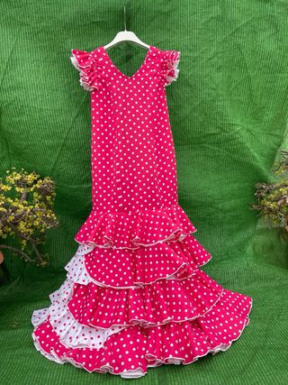 Traje de flamenca deniña PRECIOSO 6/7/8 años NUEVO