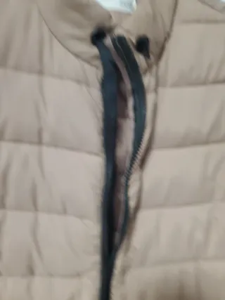 Chaleco acolchado rosa con cremallera