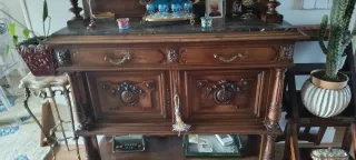 Aparador antiguo madera y mármol
