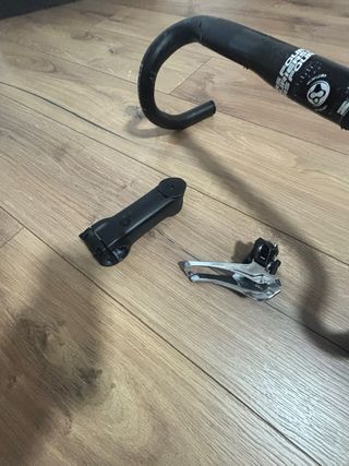 Manillar, potencia y desviador de bici