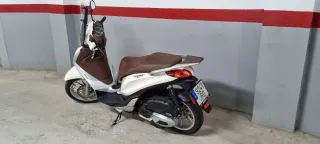 Piaggio Medley 125 ABS Scooter
