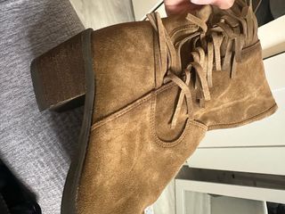 Botas Alpe Ante Marrón con Flecos