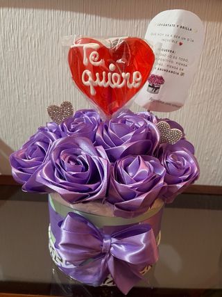 Ramo de rosas eternas y osito