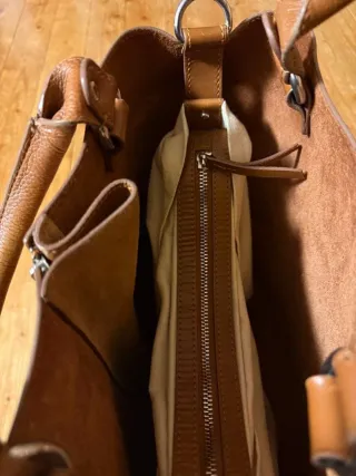 Bolso bucket piel camel Zara