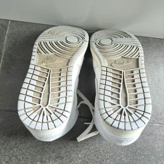 Nike Air Jordan 1 Mid.