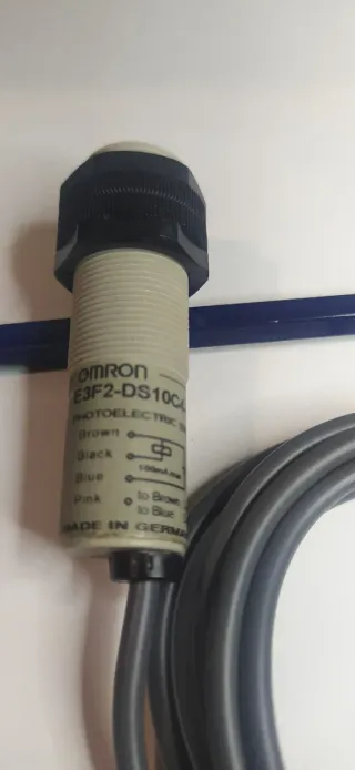 Sensor Fotoeléctrico Omron