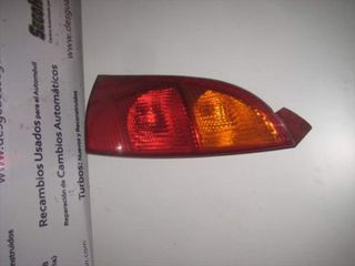 PILOTO TRASERO DERECHO FORD FOCUS BERLINA (CAK) (2)