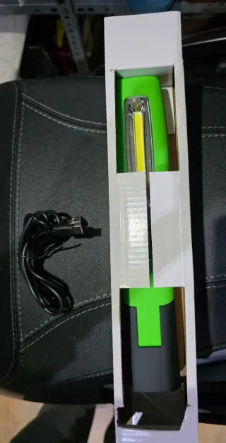 Linterna JBM ref. 54124 1000 lúmenes LED USB