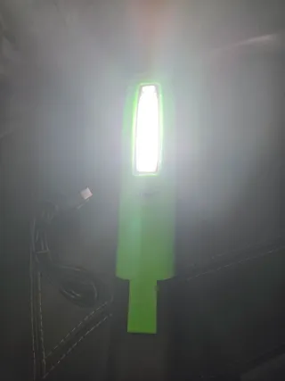 Linterna JBM ref. 54124 1000 lúmenes LED USB