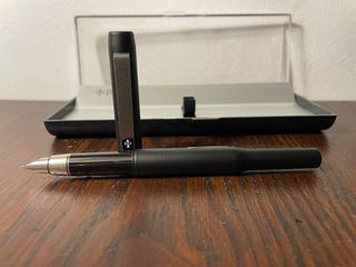 PLUMA ESTILOGRÁFICA PARKER. A ESTRENAR