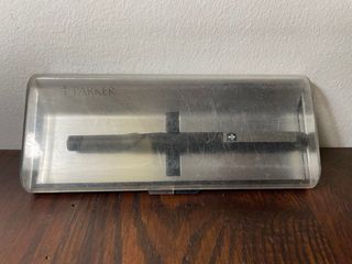 PLUMA ESTILOGRÁFICA PARKER. A ESTRENAR