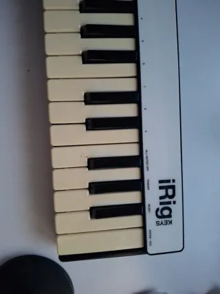 iRig Keys Teclado Controlador MIDI