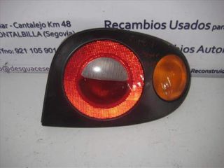 PILOTO TRASERO DERECHO RENAULT MEGANE I CLASSIC (LA0) (4)