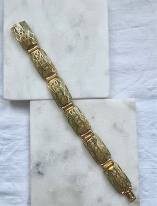 Pulsera dorada eslabones articulados verde