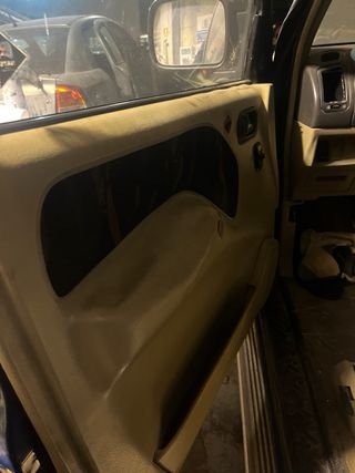 Nissan Terrano II 2003