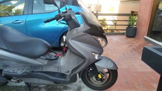 Suzuki Burgman 125.