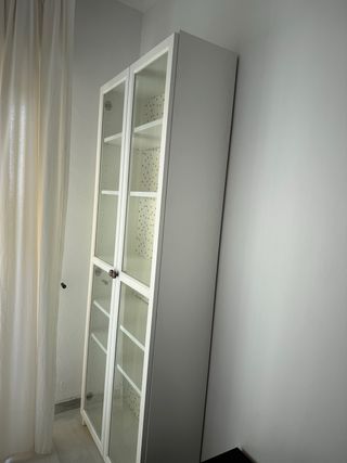 Vitrina Ikea Cristal y Madera
