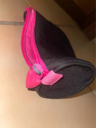 Astuccio Fiorucci nero con cerva e cuori