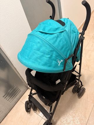 Carro de bebé plegable color turquesa
