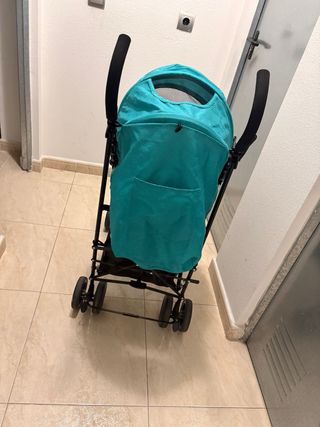 Carro de bebé plegable color turquesa