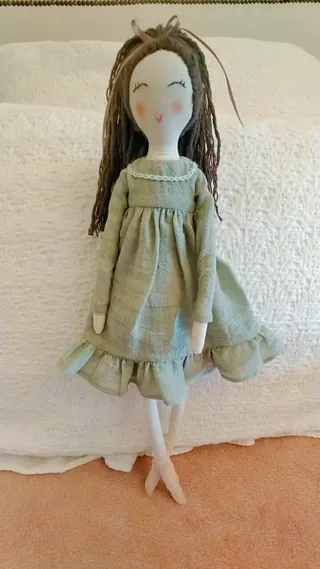 Muñeca de tela artesanal