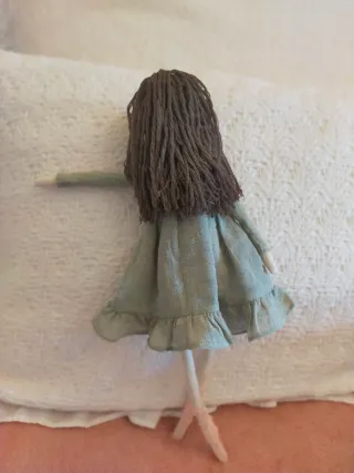 Muñeca de tela artesanal