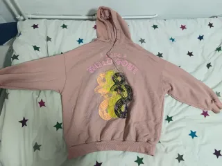 Sudadera rosa Bershka con estampado