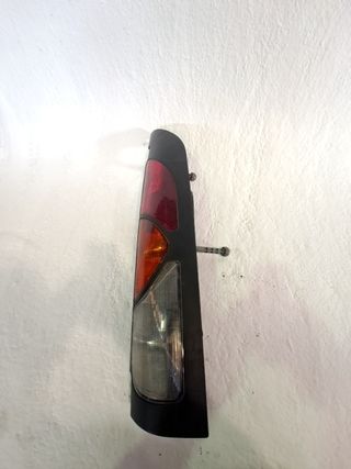 PILOTO TRASERO DERECHO RENAULT KANGOO (KC0/1_)