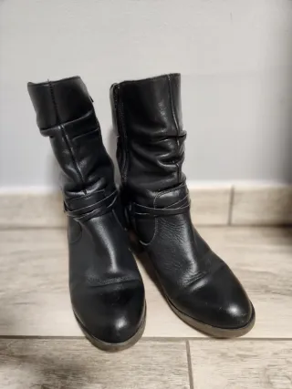 Botines de piel negros 39