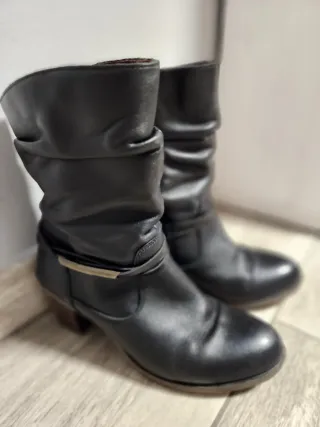 Botines de piel negros 39