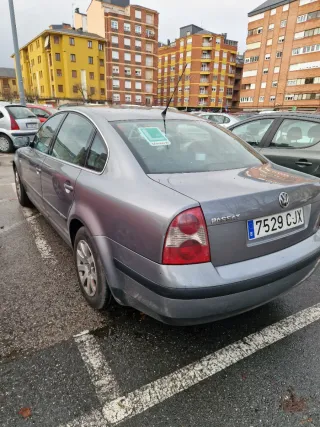 Volkswagen Passat 1.9 TDI 130CV