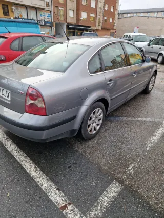 Volkswagen Passat 1.9 TDI 130CV