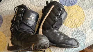 TABLA SNOW Y FIJACIONES BURTON Y CHAQUETA DE NIEVE