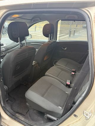 Renault Grand Scenic 2010