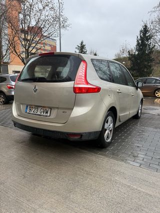 Renault Grand Scenic 2010