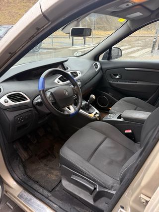 Renault Grand Scenic 2010