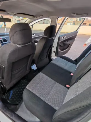 Peugeot 307 2.0 HDi Diésel – Buen estado general