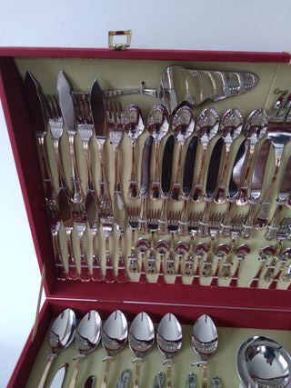 Cubertería Cruz de Malta 114 piezas