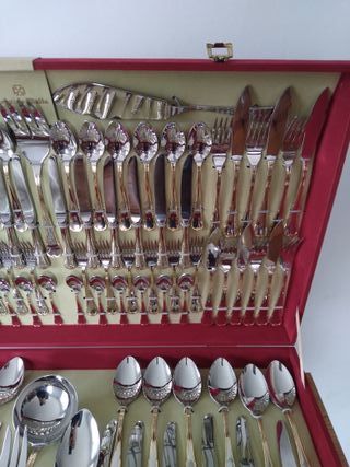 Cubertería Cruz de Malta 114 piezas