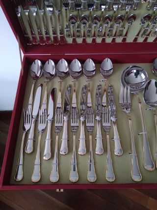 Cubertería Cruz de Malta 114 piezas