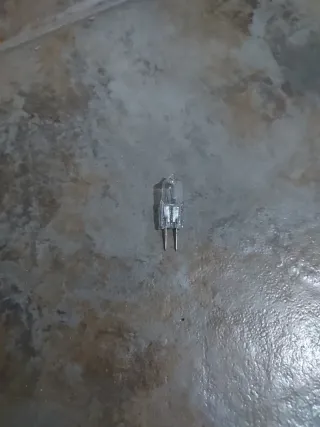 Lámpara colgante de metal y cristal