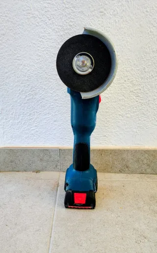 Set Herramientas Bosch 18V Taladro y Amoladora
