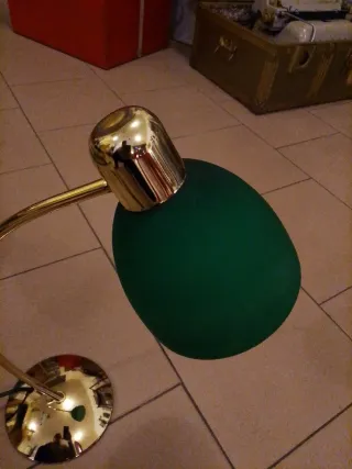 Lampada da tavolo verde e oro