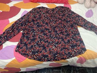 Camisa flores C&A Talla XL