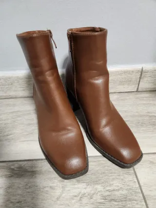 Botines piel marrones talla 39