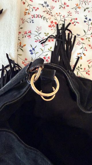 Bolso Zara flecos negro