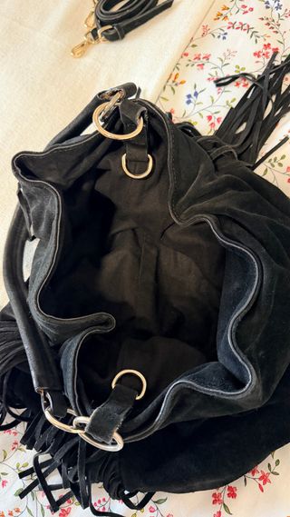 Bolso Zara flecos negro